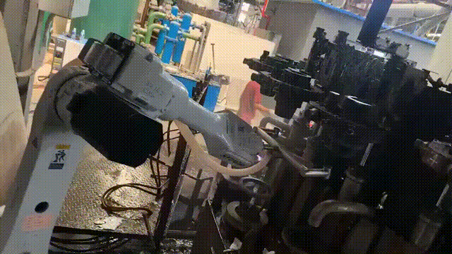 江苏盼德玻璃压机同步跟踪玻璃模具吹风冷却应用.gif